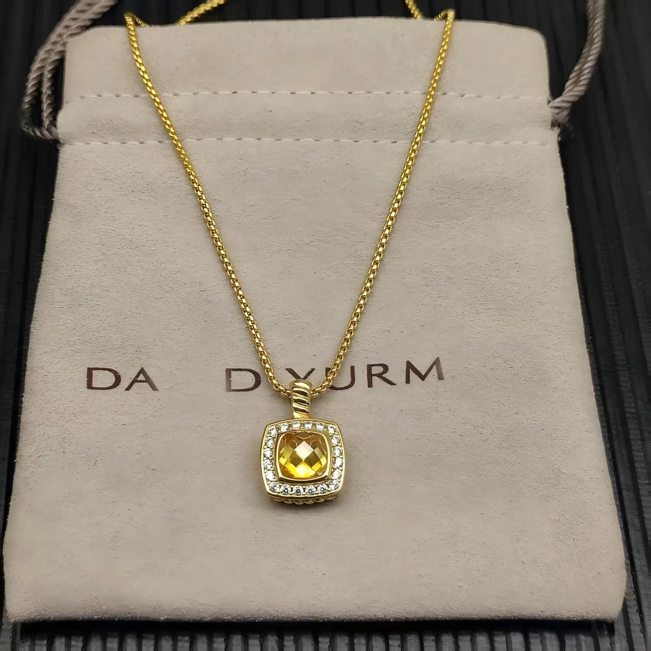 2025 New High-Quality Christmas Elegant and Simple Square Diamond Necklace and Earrings Set - Valentine's Day Gift